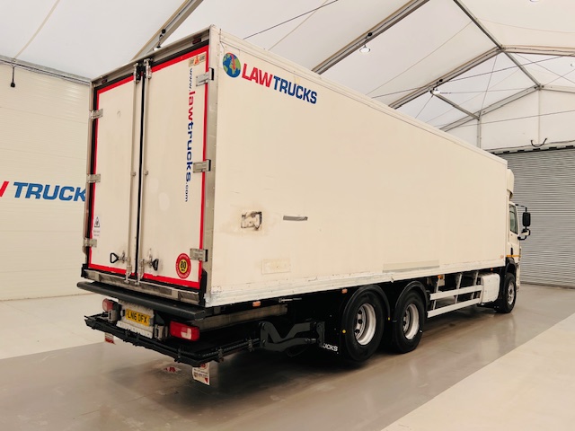 DAF CF 330 6×2 Rear Lift Fridge Box