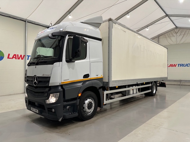 Mercedes Actros 1830 Sleeper Cab Box Van