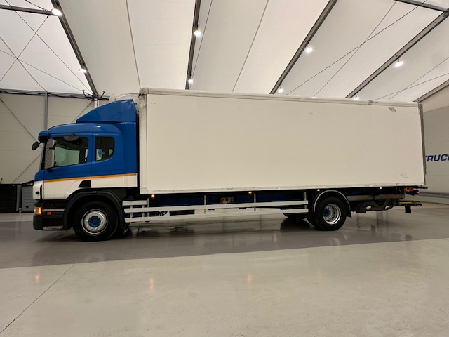 Scania P250 4×2 Sleeper Cab Fridge Box