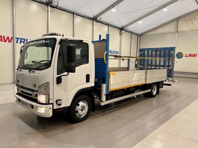 Isuzu N75 190 Day Cab Dropside Beavertail