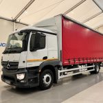 Mercedes Actros 1824 4×2 Sleeper Cab Curtainsider - thumbnail