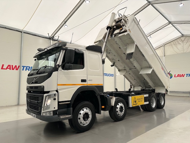 Volvo FM 410 8×4 Sleeper Cab Tar Spec Tipper