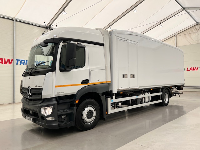 Mercedes Actros 1824 4×2 Sleeper Cab Fridge Box