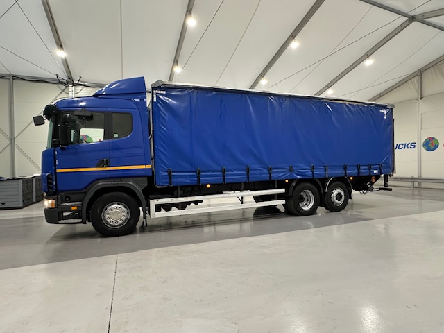 Scania 114 340 6×2 Rear Lift Sleeper Cab Curtainsider