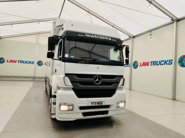 Mercedes 2543 6×2 10 Tyre Rear Lift Sleeper Cab Box Van