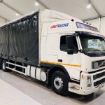 Volvo FM9 260 10 Tyre Sleeper Cab Curtainsider - thumbnail