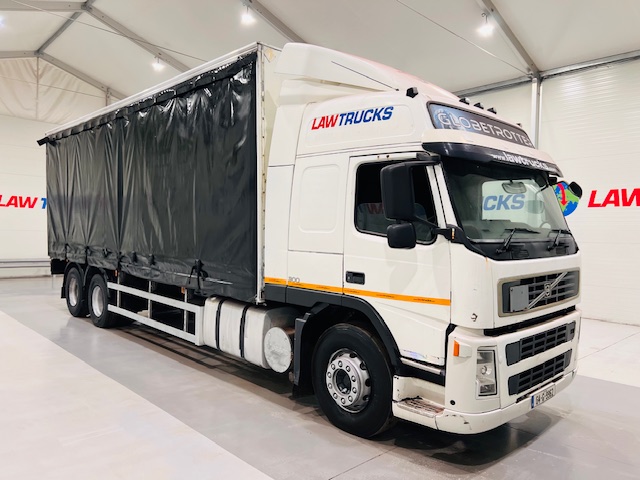 Volvo FM9 260 10 Tyre Sleeper Cab Curtainsider