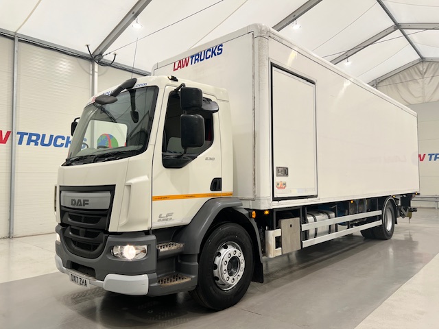 DAF LF 230 4×2 Day Cab Fridge Box