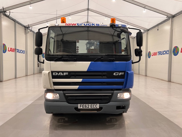 DAF CF75 310 Day Cab Dropside Brick Grab