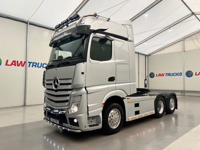 Mercedes Actros L 2548 6×2 Rear Lift Tractor Unit PTO
