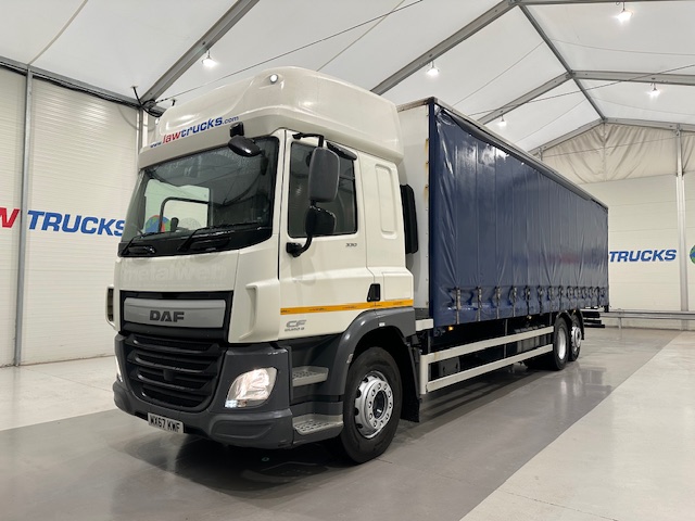 DAF CF 330 6×2 Rear Lift Sleeper Cab Curtainsider