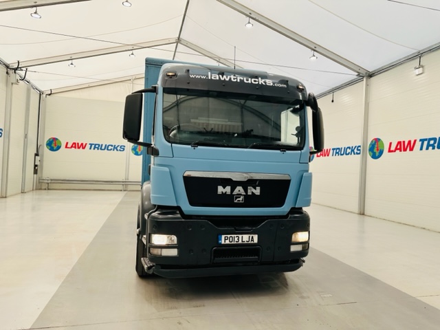 MAN TGS 26.360 6×2 Sleeper Cab Box Van