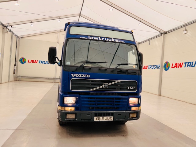 Volvo FM7 250 Globetrotter Flatbed
