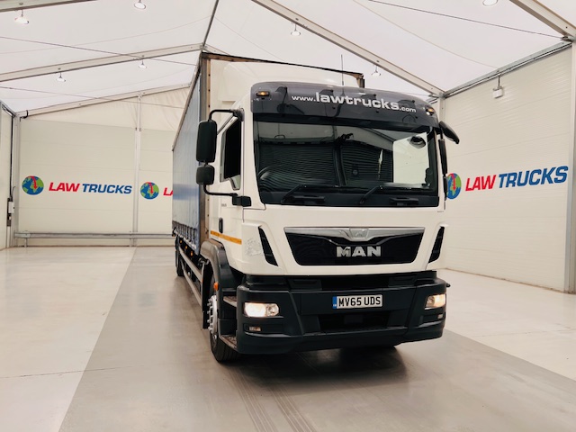 MAN TGM 18.250 Sleeper Cab Curtainsider