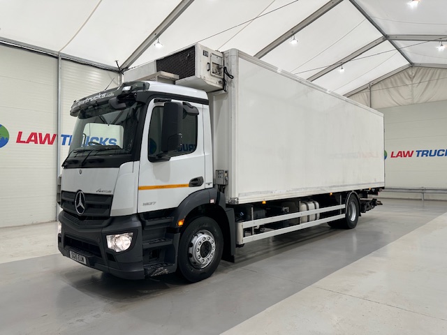 Mercedes Antos 1827 Day Cab Fridge Box