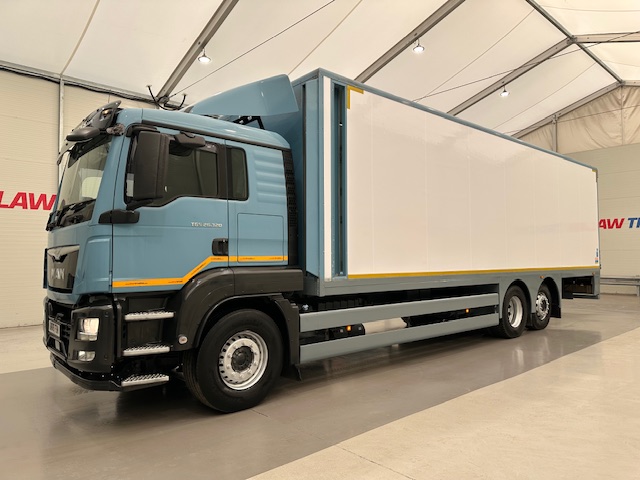 MAN TGS 26.360 6×2 Sleeper Cab Insulated Box Van