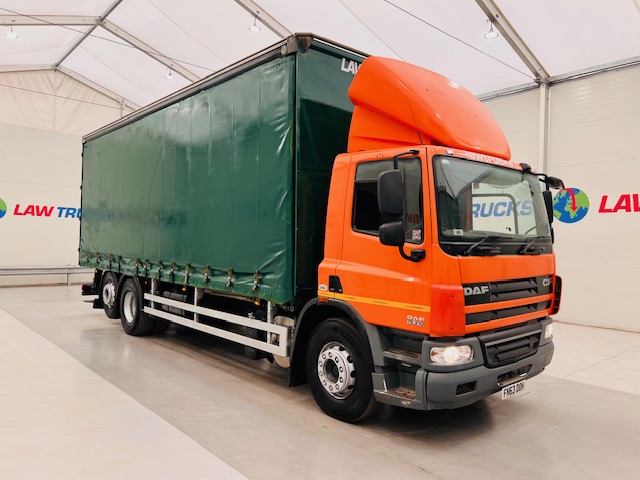 DAF CF75 310 6×2 Rear Lift Day Cab Curtainsider