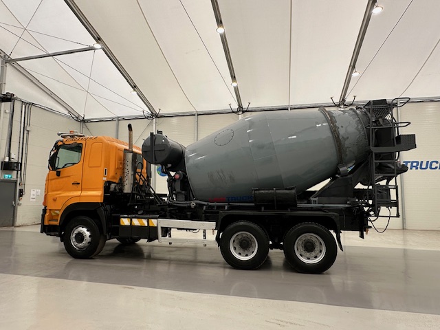 Hino 700 3241 8×4 Cement Mixer