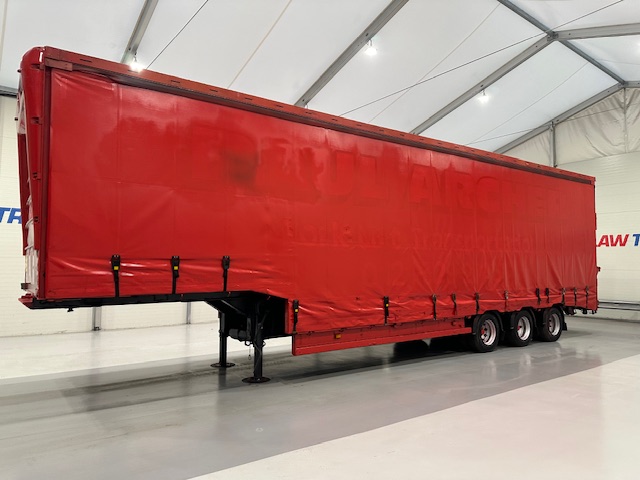 Kerbaid Miles Nunn Tri Axle Stepframe Enclosed Lowloader