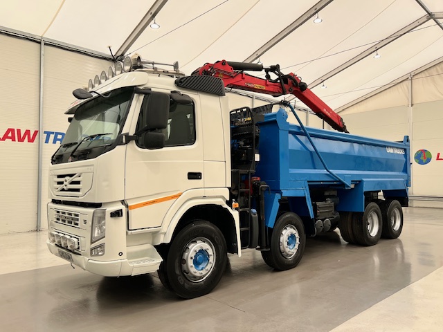 Volvo FM 460 8×4 Steel Tipper Grab