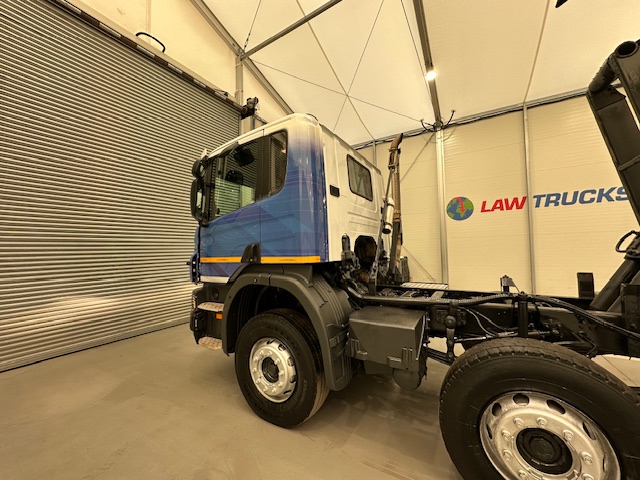 Scania P400 8×4 Rest Cab Steel Tipper