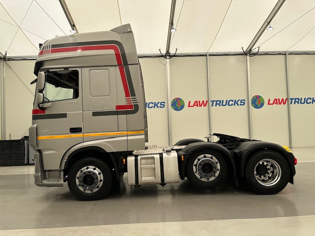 DAF XF 530 6×2 Midlift Tractor Unit