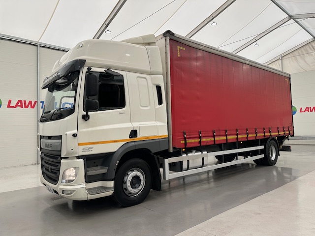 DAF CF 310 Sleeper Cab Curtainsider