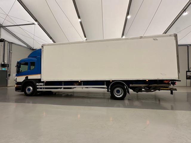 Scania P250 4×2 Sleeper Cab Fridge Box