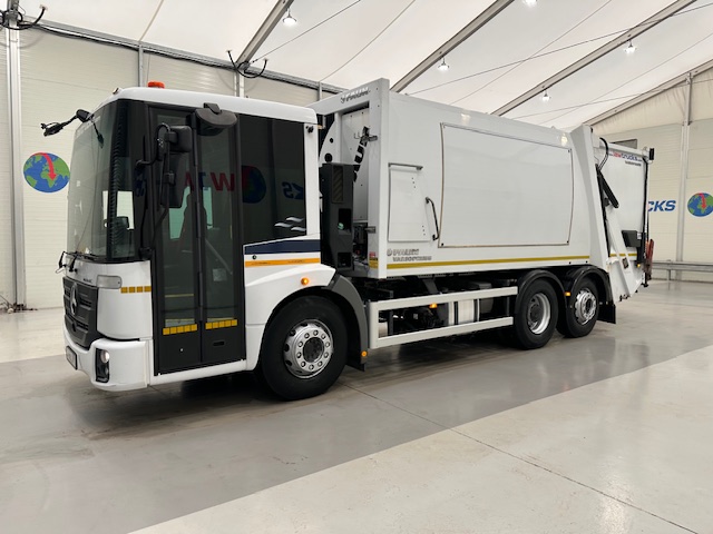 Mercedes Econic 2630 6×2 Refuse Bin Lorry