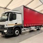 Mercedes Actros 1824 4×2 Sleeper Cab Curtainsider - thumbnail
