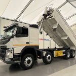 Volvo FM 410 8×4 Sleeper Cab Tar Spec Tipper - thumbnail