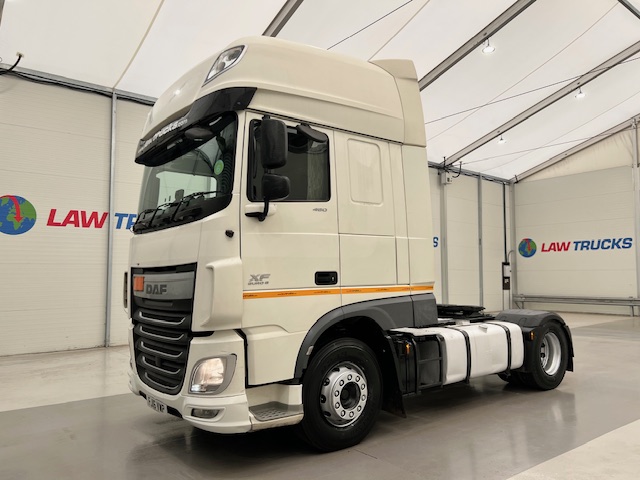 DAF XF 460 4×2 Super Space Cab Tractor Unit