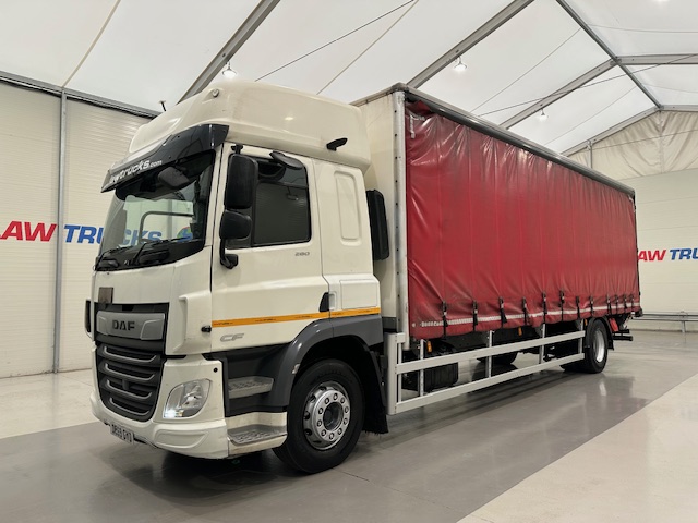 DAF CF 260 Sleeper Cab Curtainsider