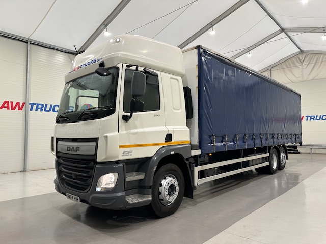 DAF CF 330 6×2 Rear Lift Sleeper Cab Curtainsider