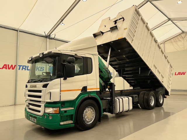 Scania P270 10 Tyre Day Cab Bulk Tipper with Crane