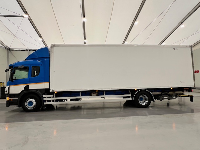 Scania P250 4×2 Sleeper Cab Fridge Box