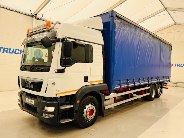 MAN TGS 26.340 6×2 Rear Steer Curtainsider