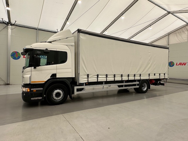 Scania P230 4×2 Sleeper Cab Curtainsider Manual