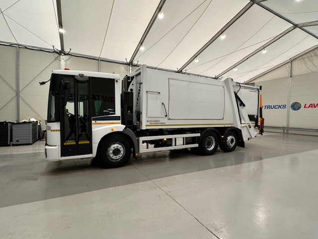 Mercedes Econic 2630 6×2 Refuse Bin Lorry