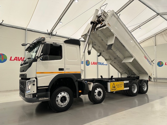 Volvo FM 410 8×4 Sleeper Cab Tar Spec Tipper