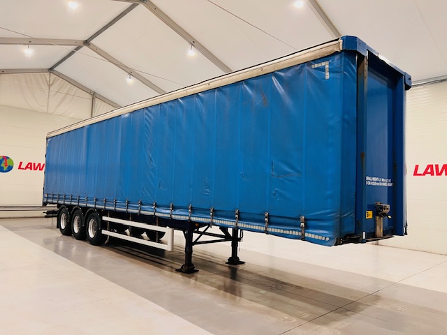 SDC Tri Axle Curtainsider Trailer