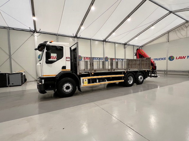 Renault C320 6×2 Day Cab Dropside with Crane