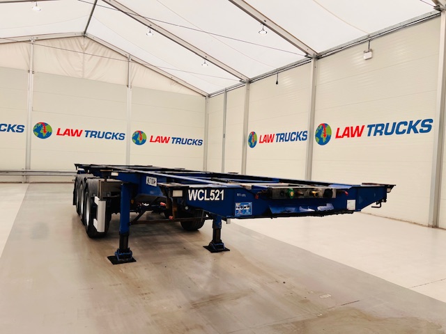 Montracon Tri Axle Sliding Skeletal Trailer BPW