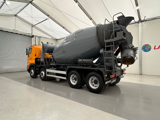 Hino 700 3241 8×4 Cement Mixer