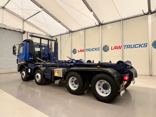 DAF CF85 360 8×4 Day Cab Hookloader