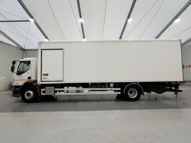 DAF LF 230 4×2 Day Cab Fridge Box