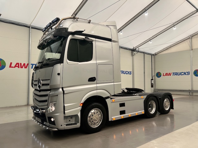 Mercedes Actros L 2548 6×2 Rear Lift Tractor Unit PTO