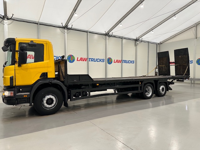 Scania 114 340 6×2 Rear Lift Day Cab Beavertail
