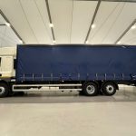 DAF CF 330 6×2 Rear Lift Sleeper Cab Curtainsider - thumbnail