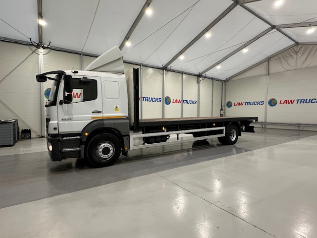 Mercedes Axor 1824 Sleeper Cab Flatbed